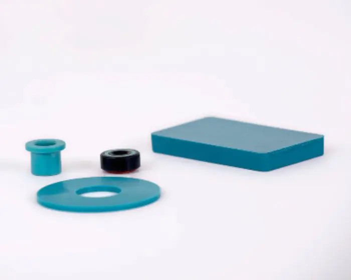 Perfiles sobre diseño por moldeo, extrusión y maquinado